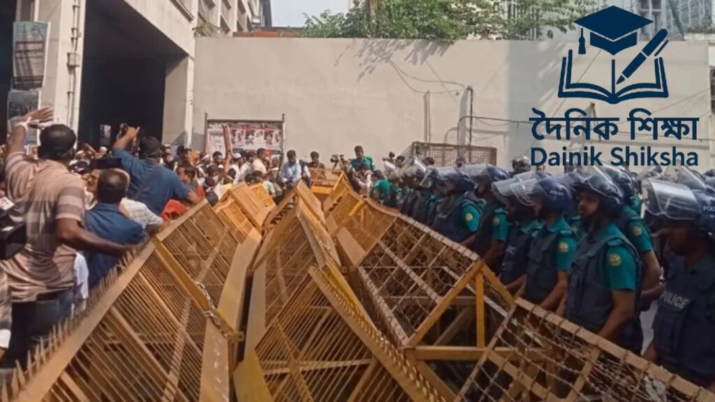 প্রতিবন্ধী স্কুলশিক্ষকদের পদযাত্রা পুলিশ ব্যারিকেডে আটকা